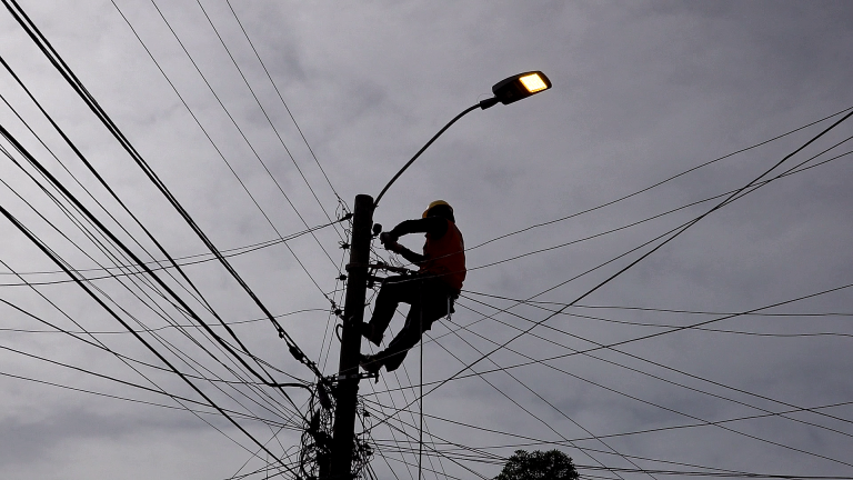 Más de 300 luminarias serán reemplazadas en tres poblaciones de Ovalle