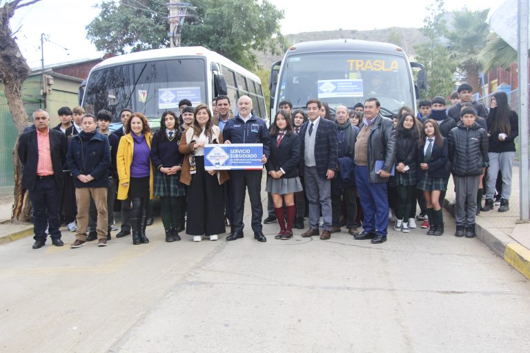 Subsecretario de Transportes visita a 60 estudiantes que se adjudicaron importante beneficio estatal