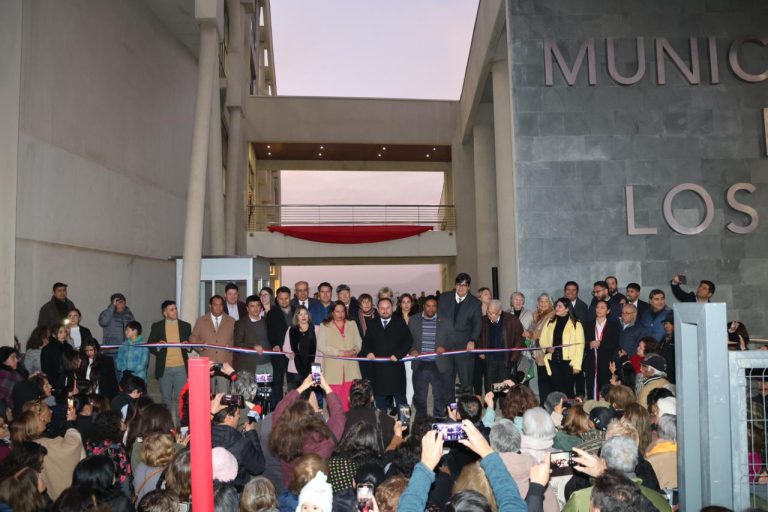 Choapa: Luego de 13 años de espera abre sus puertas el nuevo Edificio Consistorial de Los Vilos