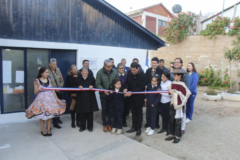 Vecinos de El Maqui inauguran histórico mejoramiento en su Estación Médico Rural