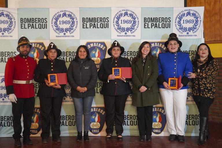 Trabajo, sacrificio y vida: Cuerpo de Bomberos El Palqui celebra nuevo aniversario con histórico reconocimiento