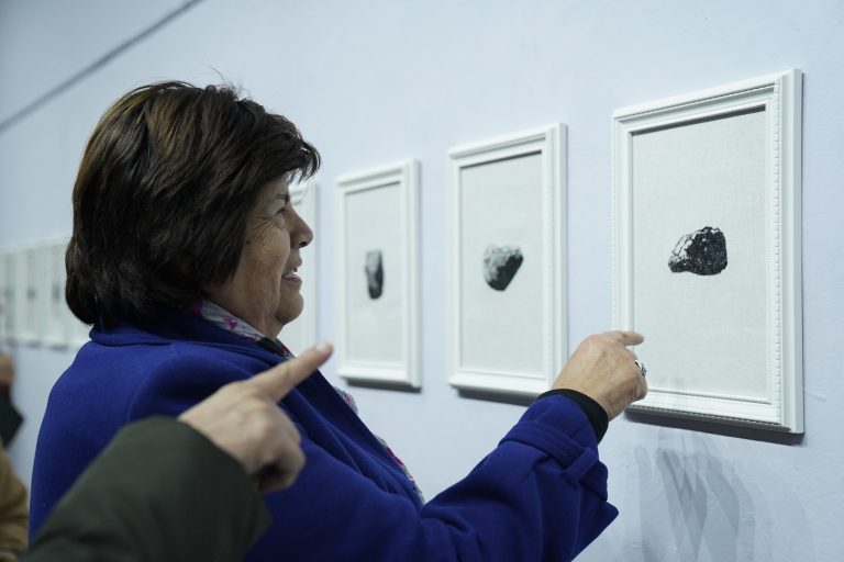Última semana para conocer “Viento”: la exposición de bordados en conjunto con adultas mayores