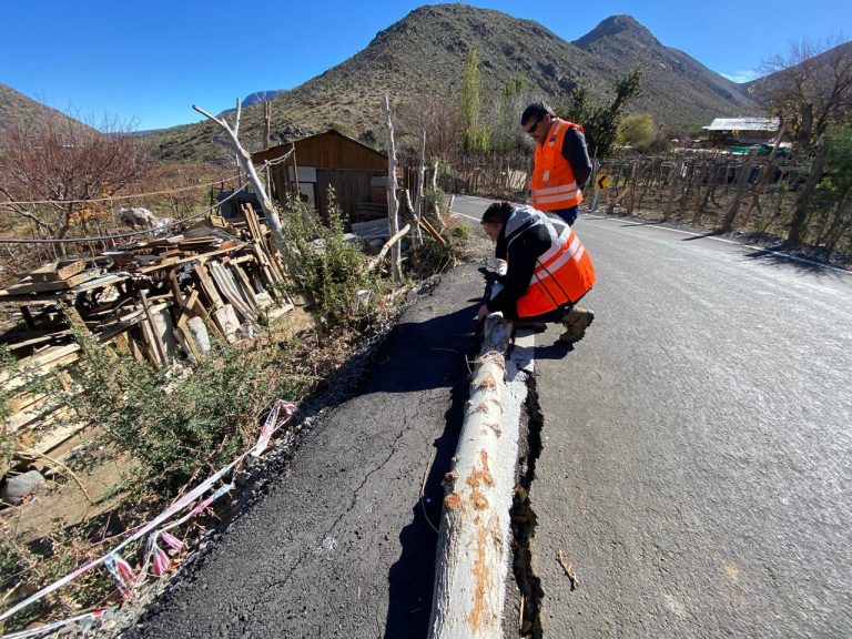 Tras visita del MOP y Vialidad: Acuerdan mejoras a la ruta D-595 en Río Hurtado