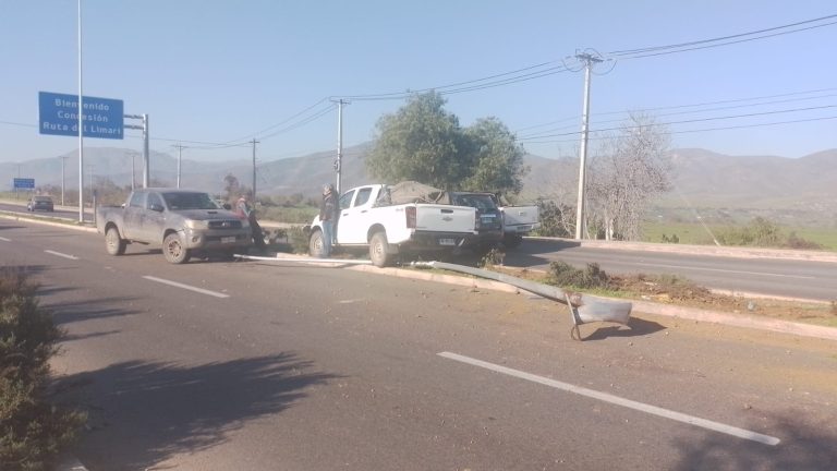 Colisión múltiple se registra en Ruta D43 a la altura del aeródromo de Tuquí