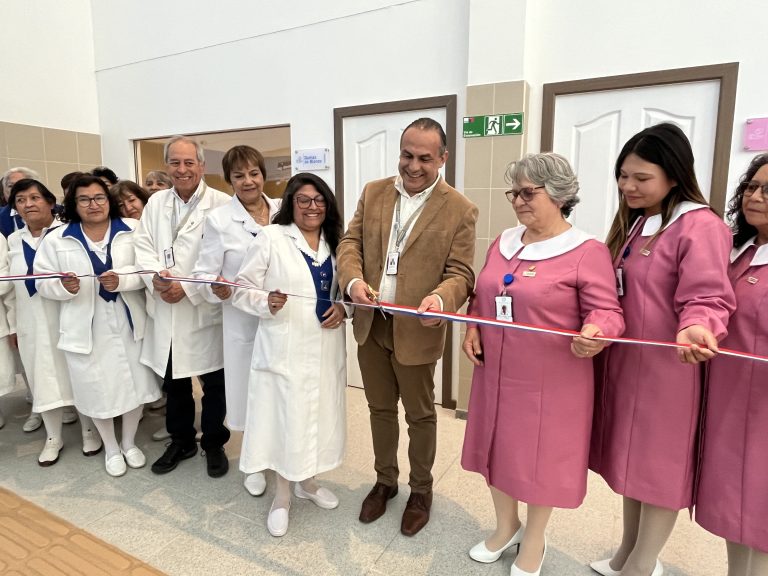 Hospital de Ovalle inaugura módulos de voluntariados de las Damas de Rosado y Blanco
