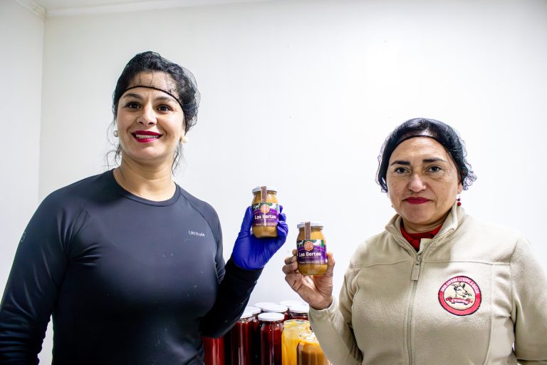 Fusión de emprendedoras pone en valor tradiciones milenarias de Río Hurtado