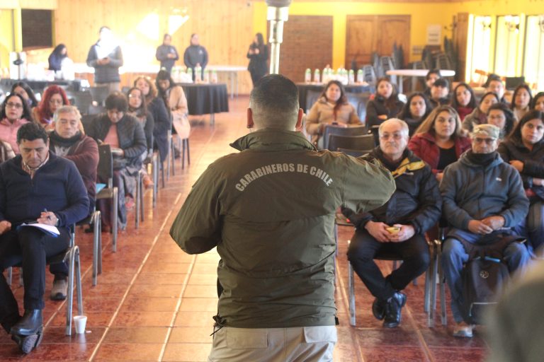 Realizan jornadas de capacitación para centros de padres y apoderados en Monte Patria