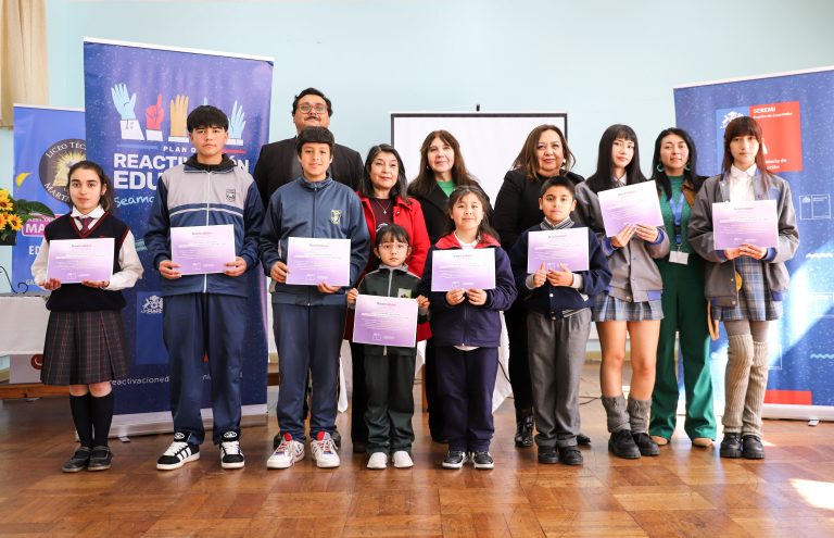 Dos estudiantes limarinos son reconocidos por iniciativa Booktubers 2024 del Ministerio de Educación
