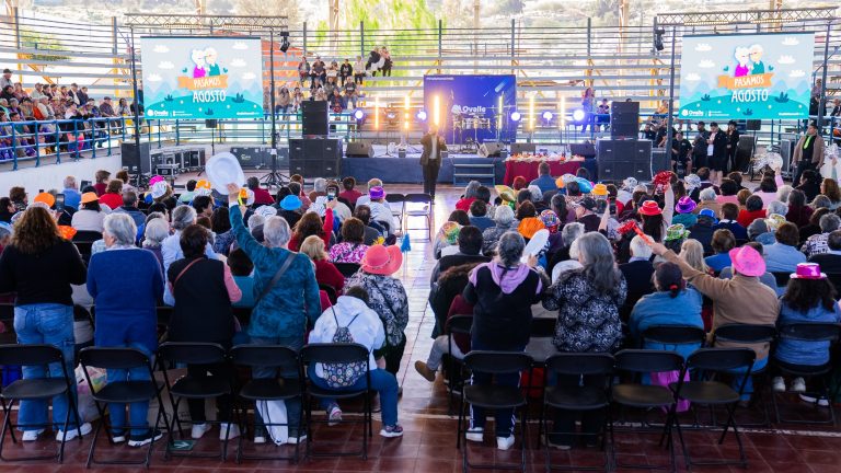 Con gran participación de adultos mayores se realizó la celebración “Pasamos agosto” en Ovalle