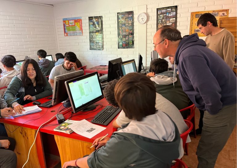 Más de 200 estudiantes se capacitan en nuevas tecnologías para enfrentar los desafíos del mundo agrícola