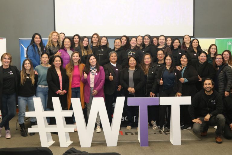 Mujeres de la región se capacitan para ser líderes en sector energético con el programa “Energía + Mujeres”