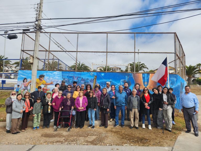 Región: Vecinos de Peñuelas inauguran mural para promover el uso responsable del agua