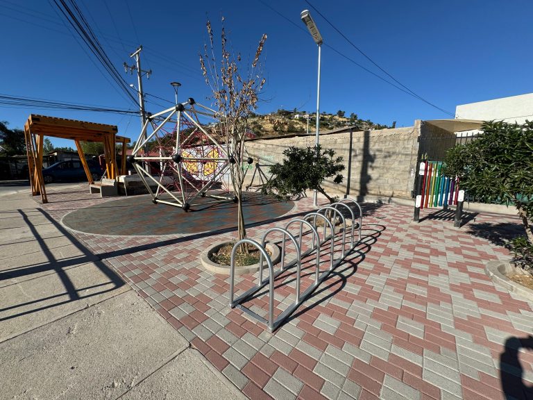 Punitaqui: Inauguran remozado espacio público en el Barrio Las Tres Villas