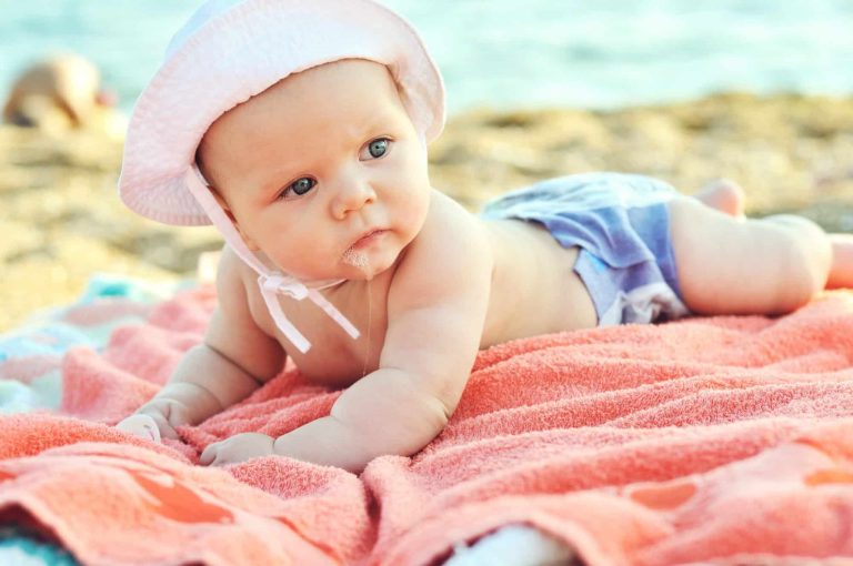 Primer verano de tu bebé: todo lo que no debes hacer