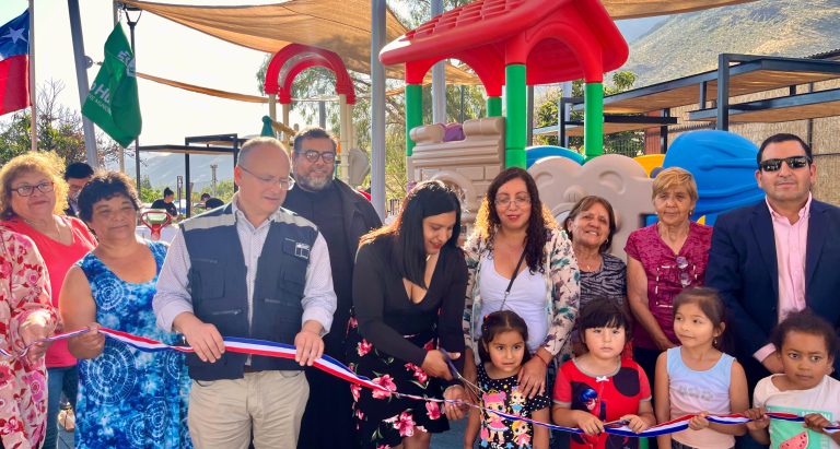 Inauguran obras de mejoramiento en la Plazoleta de la Infancia de Río Hurtado