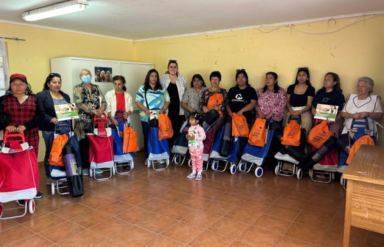 Familias cuidadoras participan de talleres de alimentación saludable