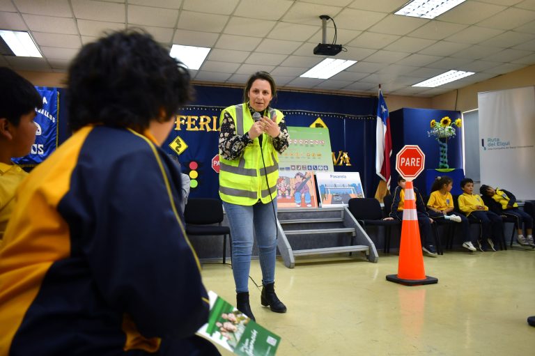 Estudiantes de la escuela Patricio Zeballos de Socos fueron favorecidos con talleres de educación vial.