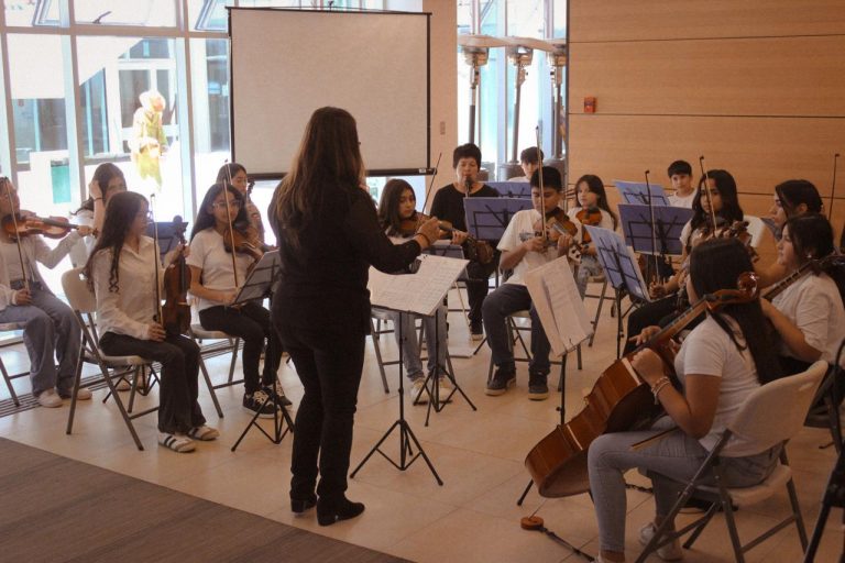 RegiónHOY: Primera orquesta municipal de niños de Andacollo se presenta en salón Osvaldo Alhucema