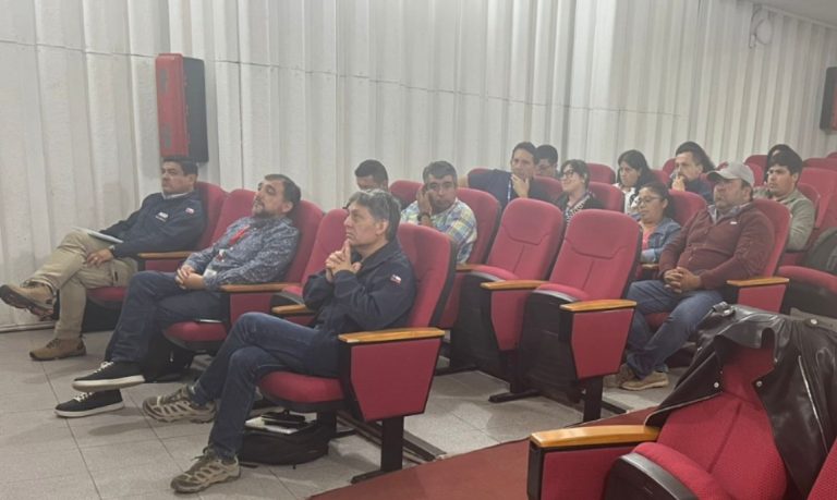 Productores rurales de Limarí exploran mercados de comercialización de la región Metropolitana