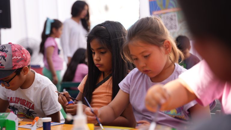 Las niñas y niños son protagonistas en la 37ª Feria del Libro de Ovalle con el Rincón Infantil