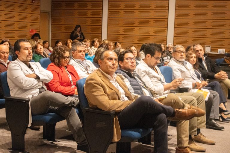Hospital de Ovalle se reunió con consejos consultivos y agrupaciones de pacientes para contestar sus demandas
