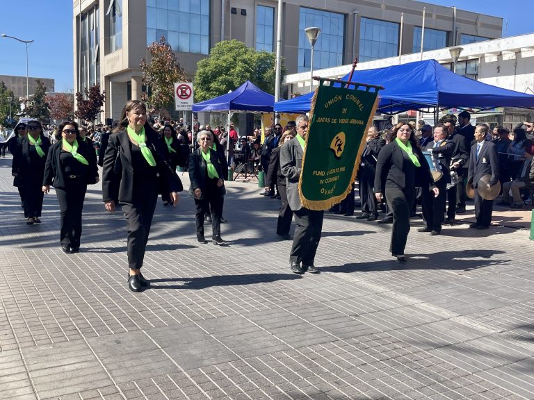 Con un emotivo desfile cívico militar Ovalle celebró los 194 años de vida