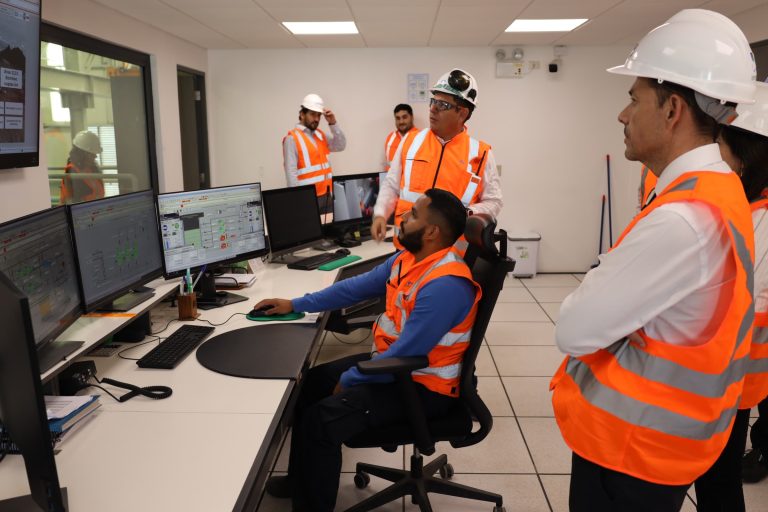 Autoridades recorren planta desaladora en Región de Atacama con foco en proyecto del Panul