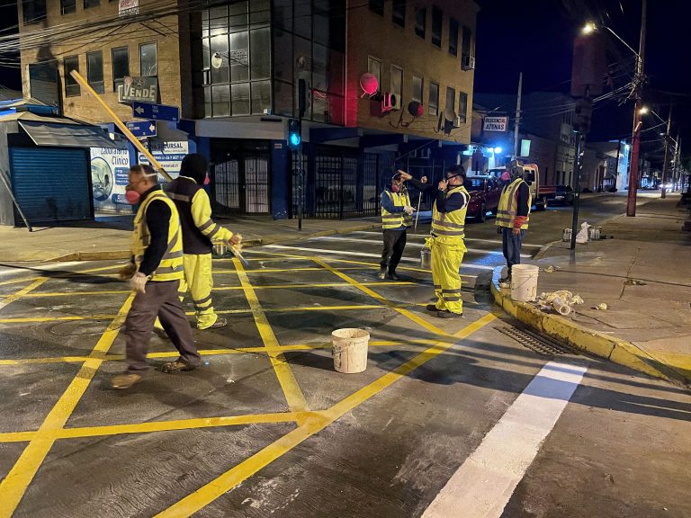 Ejecutan trabajos de hermoseamiento en Paseo Peatonal, Plaza de Armas y la Alameda de Ovalle