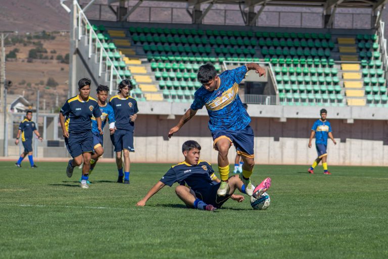 Estudiantes dan vida a Copa de Fútbol Aniversario 194 de Ovalle