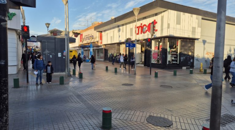 Delincuente dispara dentro de tienda Tricot en Ovalle durante violento robo a camión de valores