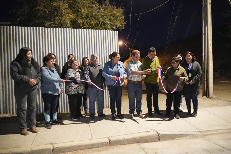 Realizan entrega de cuatro alarmas comunitarias para la población Marcial Taborga gracias a fondos GORE