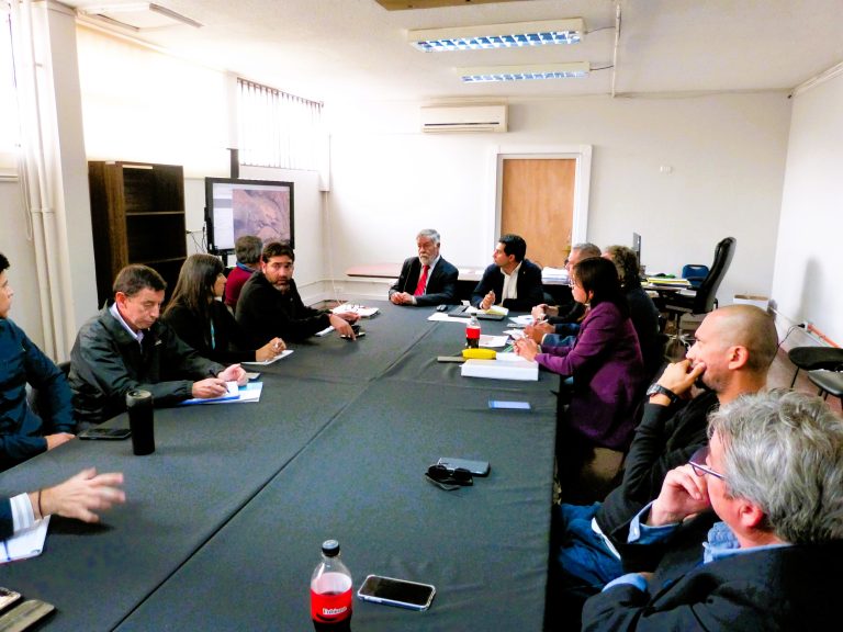 Reunión sobre proyecto para un futuro relleno sanitario en Ovalle