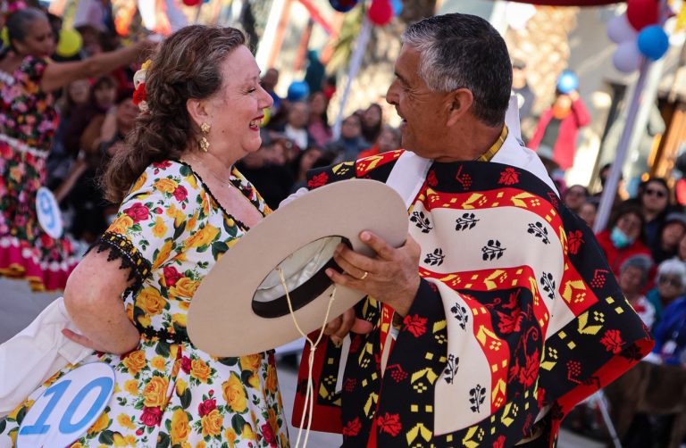 Invitan a participar en el Campeonato Comunal de Cueca para Personas Mayores 2025