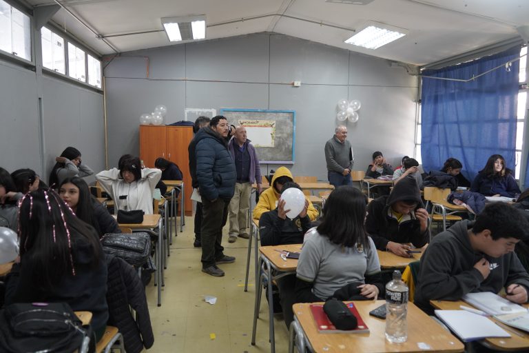 Reunión en liceo de Monte Patria busca soluciones a problemas críticos de infraestructura