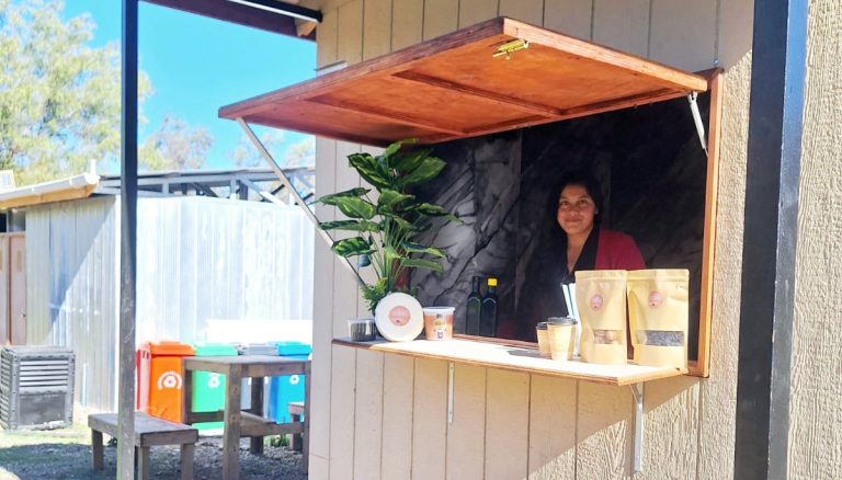 Joven de Combarbalá convierte su sueño en realidad: inaugura camping con sello rural y naturaleza