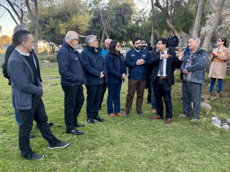 Avanzan en soluciones para enfrentar escasez hídrica en zonas rurales de Ovalle