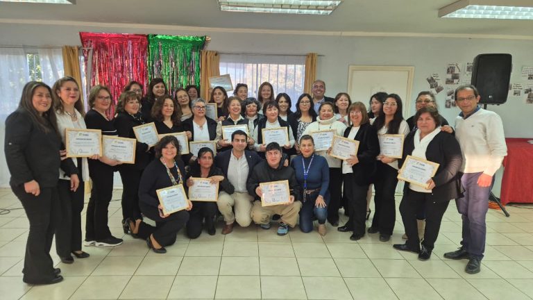 Integrantes de la Junta de Vecinos Patricio Zeballos de Ovalle se certifican en gastronomía
