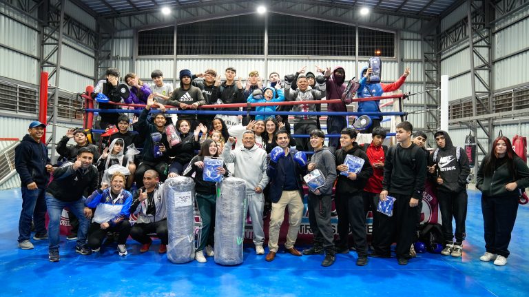 Boxing Club Ovalle cuenta con nuevos implementos deportivos de alta competencia