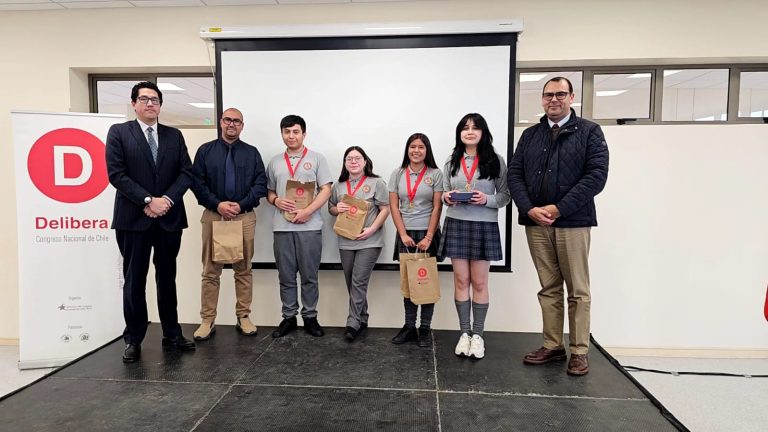 Liceo Polivalente de Canela gana la Final Regional del Torneo Delibera y representará a la región en Valparaíso