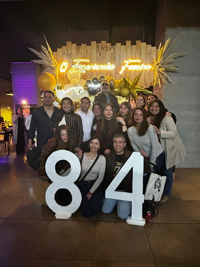 Generaciones del Colegio Amalia Errázuriz revivieron su historia en ...