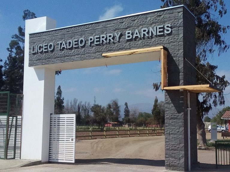 Liceo Agrícola Tadeo Perry Barnes inaugura obras de conservación integral por $520 millones