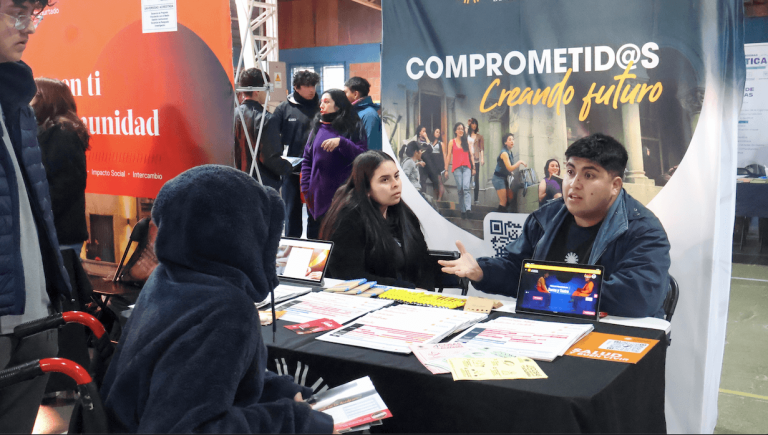 Comienza postulación a gratuidad y becas: este es el top 10 de las carreras más caras en Chile