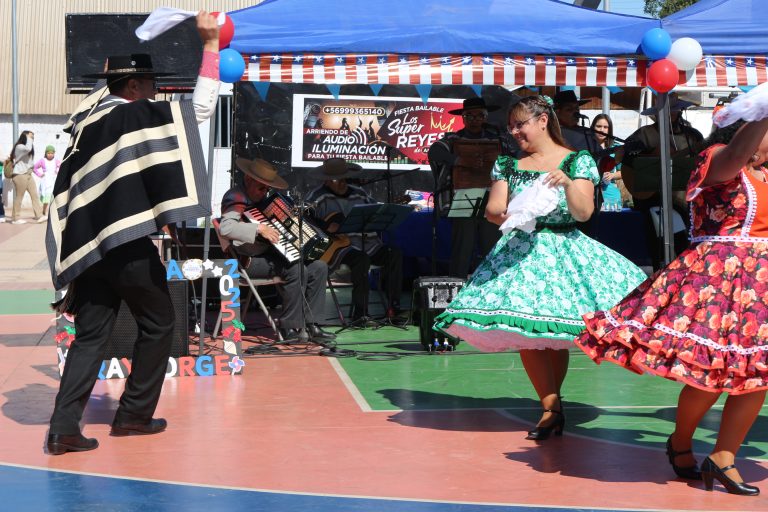 Adultos mayores de Ovalle celebraron las Fiestas Patrias con una «Fonda Mayor»
