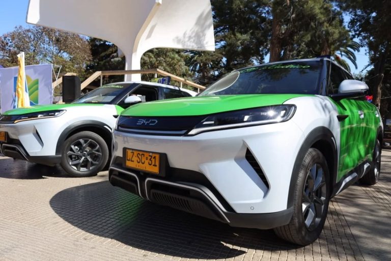 Ovalle da el salto a la electromovilidad con nuevos taxis colectivos eléctricos e híbridos
