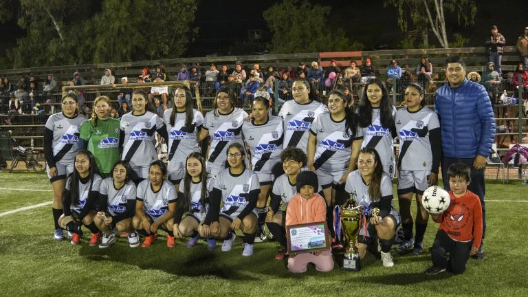 Campeonato ADEFF de Monte Patria corona a sus campeonas en el Estadio El Peralito