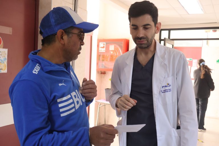 Sociedad Chilena de Dermatología realiza exitoso operativo para resolver lista de espera en Monte Patria