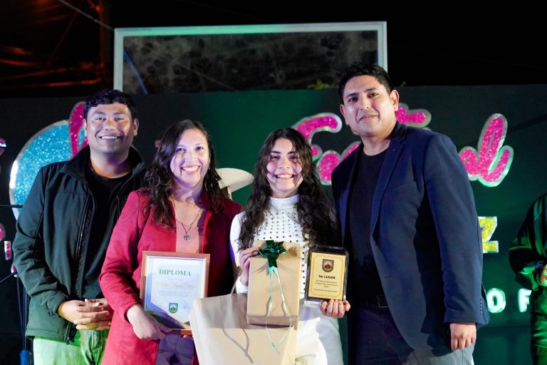 Festival de la Voz Estudiantil volvió a brillar en el Colegio Cerro Guayaquil tras 11 años