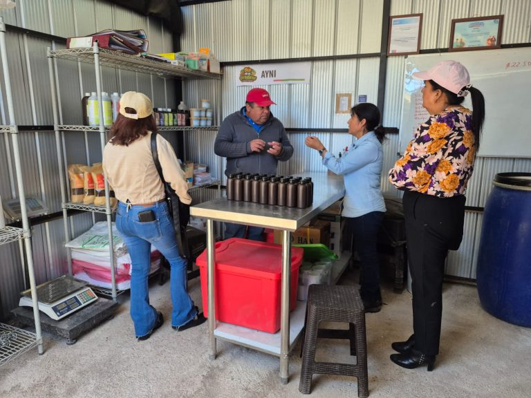 Mundo Rural de Combarbalá conoce experiencias exitosas e innovadoras de sus pares de la provincia de Elqui