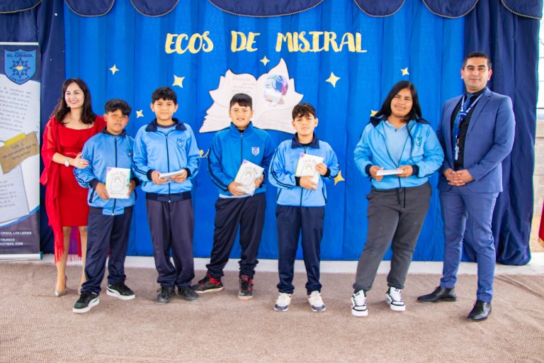 Escuela El Crisol celebra el lanzamiento de libro en homenaje de los 80 años del natalicio de Gabriela Mistral