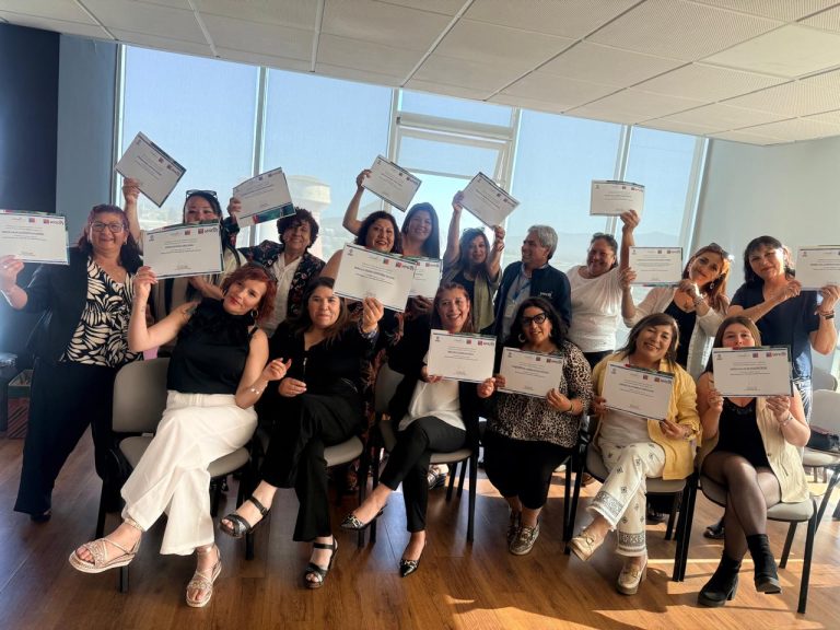 Cuando la experiencia se reconoce: 15 manipuladoras de alimentos certifican su oficio al servicio de la infancia